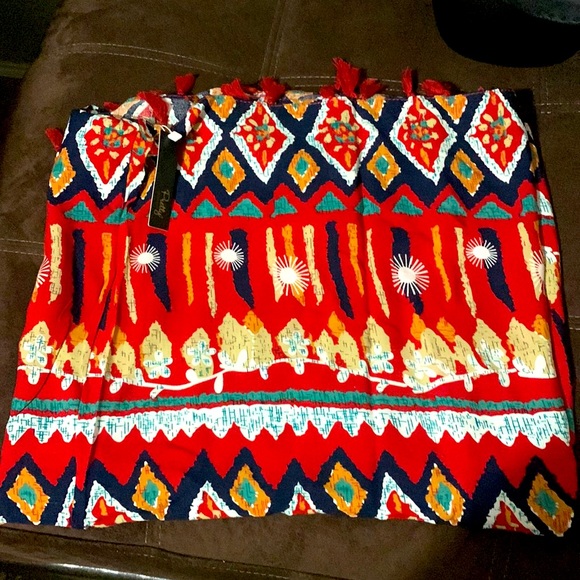 Pretty persuasion, infinity scarf with tassels - Picture 2 of 3